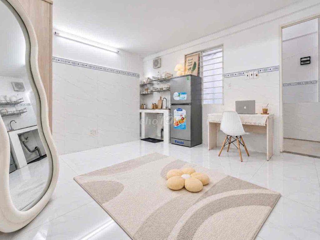 Cho Thuê Phòng Gác Cửa Sổ Trời Full NT Ngay Etown Cộng Hoà, Tân Bình