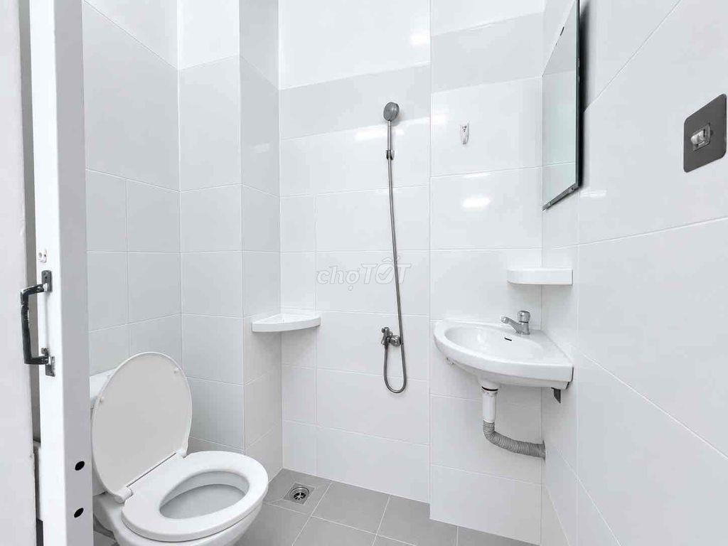 Cho Thuê Phòng Cửa Sổ Đầy Đủ Nội Thất Thang Máy Ngay Tô Hiệu, Tân Phú