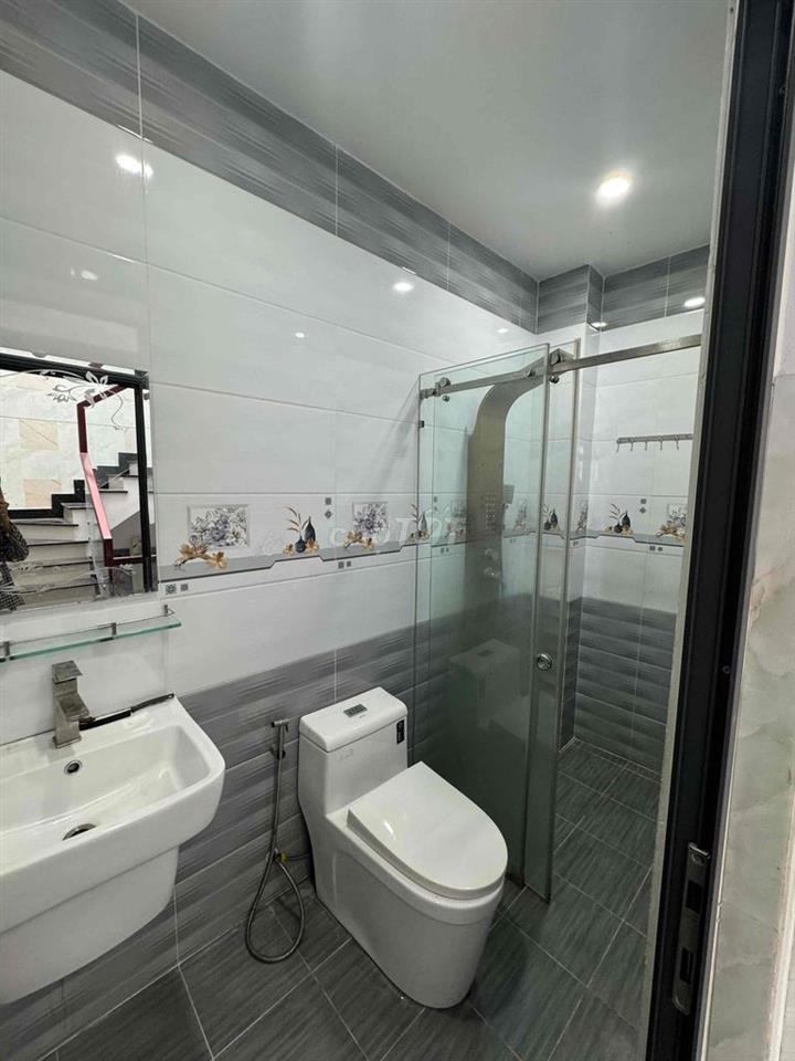 PHÒNG TRỌ CAO CẤP GẦN TÂN KỲ TÂN QUÝ