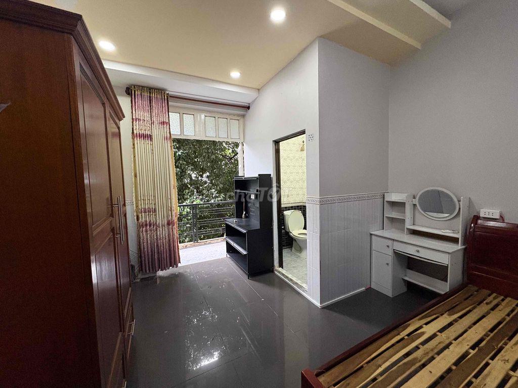 Phòng Thoáng Khu Tên Lửa