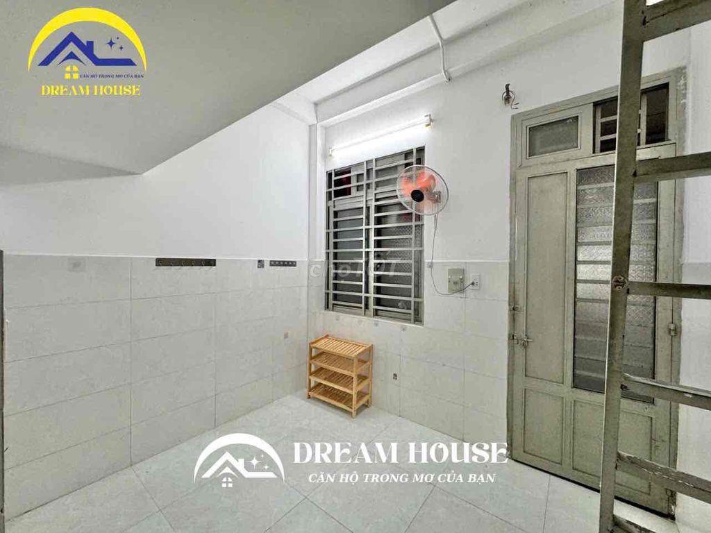PHONHF NGAY CHỢ PHẠM ĐĂNG GIẢNG CÁCH ĐẠI HỌC CÔNG THƯƠNG 2,3KM