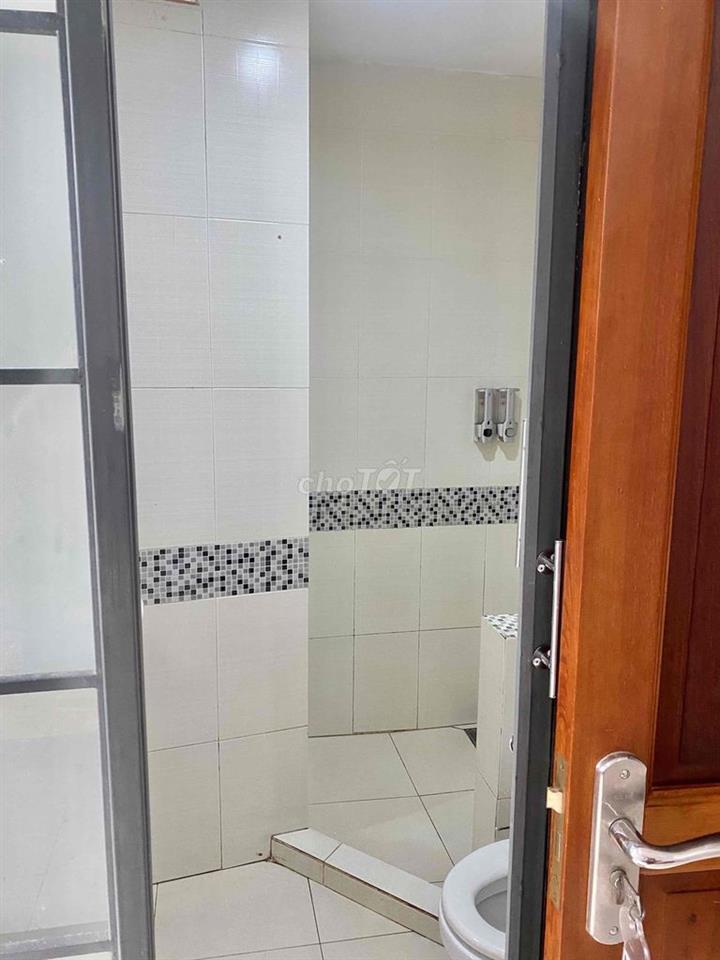phòng tron khép kín đầy đủ nội thất