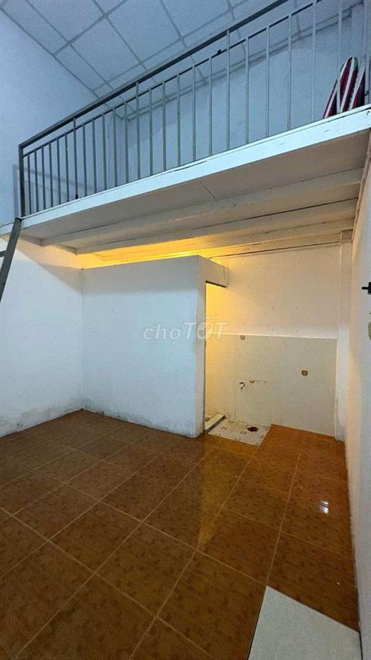 Phòng trọ sau lưng trường kim đồng, Liên Khu 4 5