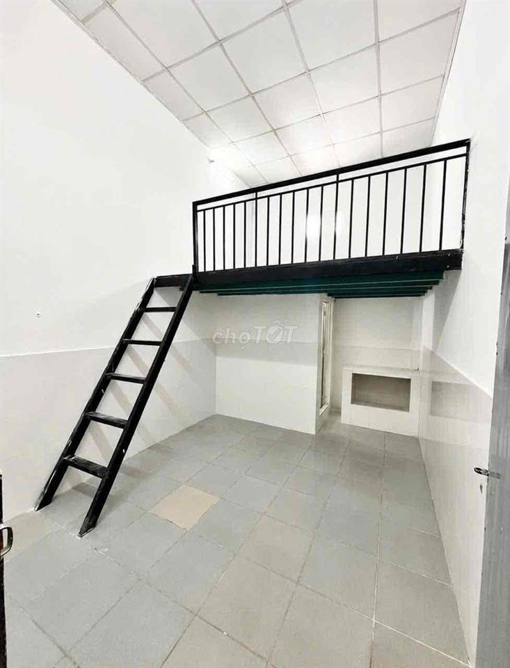 NHÀ MỚI NGAY ĐH CÔNG THƯƠNG