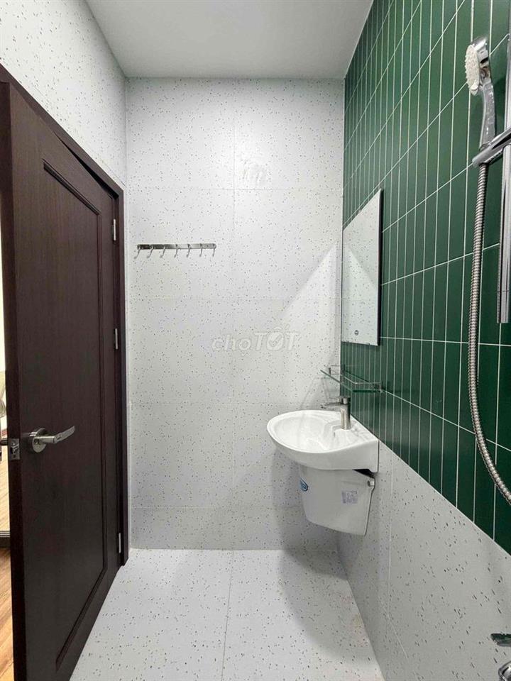 1PN NGAY GẦN HOA SEN, BÁCH KHOA, KINH TẾ