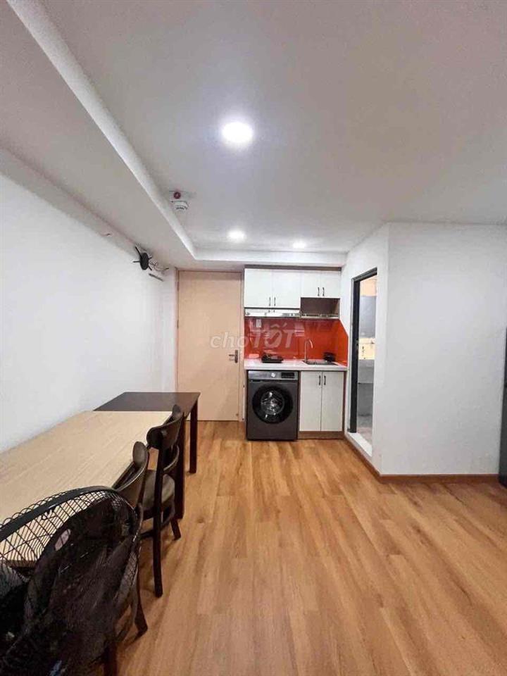 STUDIO RỘNG THOÁNG NGAY VÒNG XOAY DÂN CHỦ