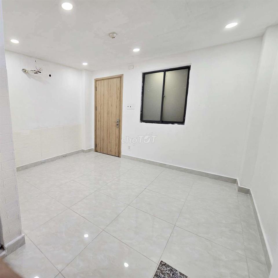 Phòng trọ bình dân 42a Mã Lò có thang máy