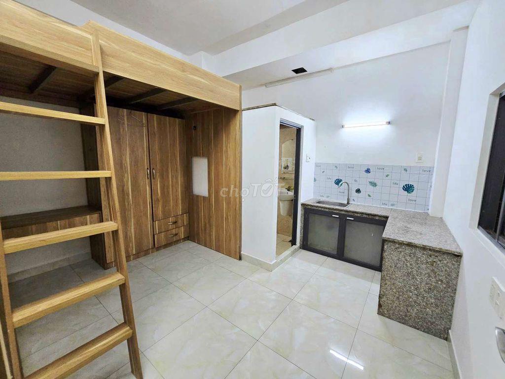 Phòng trọ bình dân 42a Mã Lò có thang máy