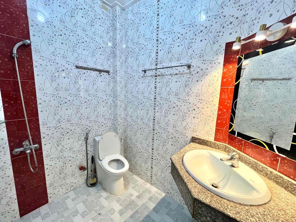 PHÒNG FULL NỘI THẤT _ TÁCH BẾP ĐỐI DIỆN EMART PHAN HUY ÍCH 