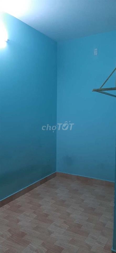 Cho thuê phòng trọ và bãi đậu xe ôtô.Giờ giấc tự do.