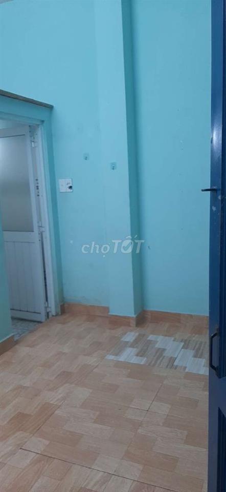Cho thuê phòng trọ và bãi đậu xe ôtô.Giờ giấc tự do.