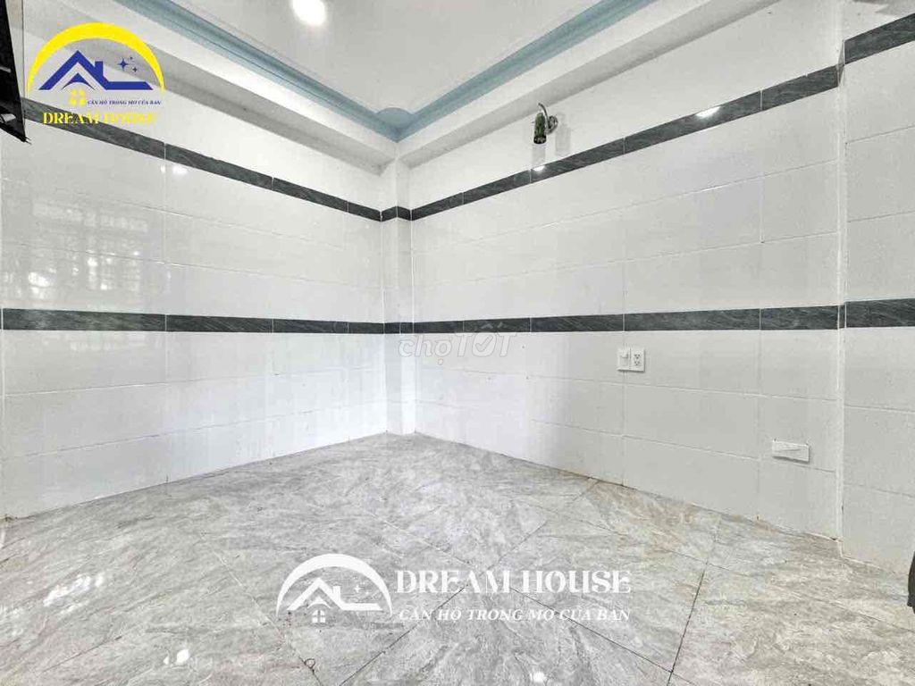PASS PHÒNG ĐƯỜNG SỐ 10 CÓ CỬA SỔ TRỜI