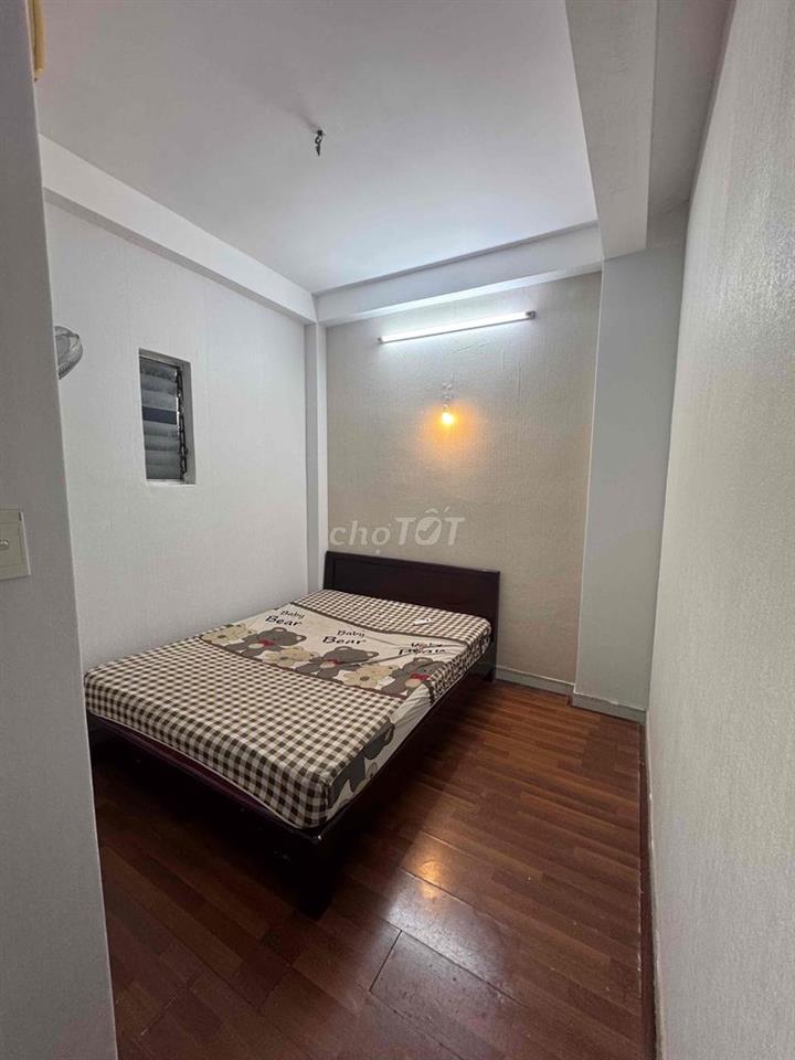 phòng trọ 15m2 gần công viên Phú Lâm