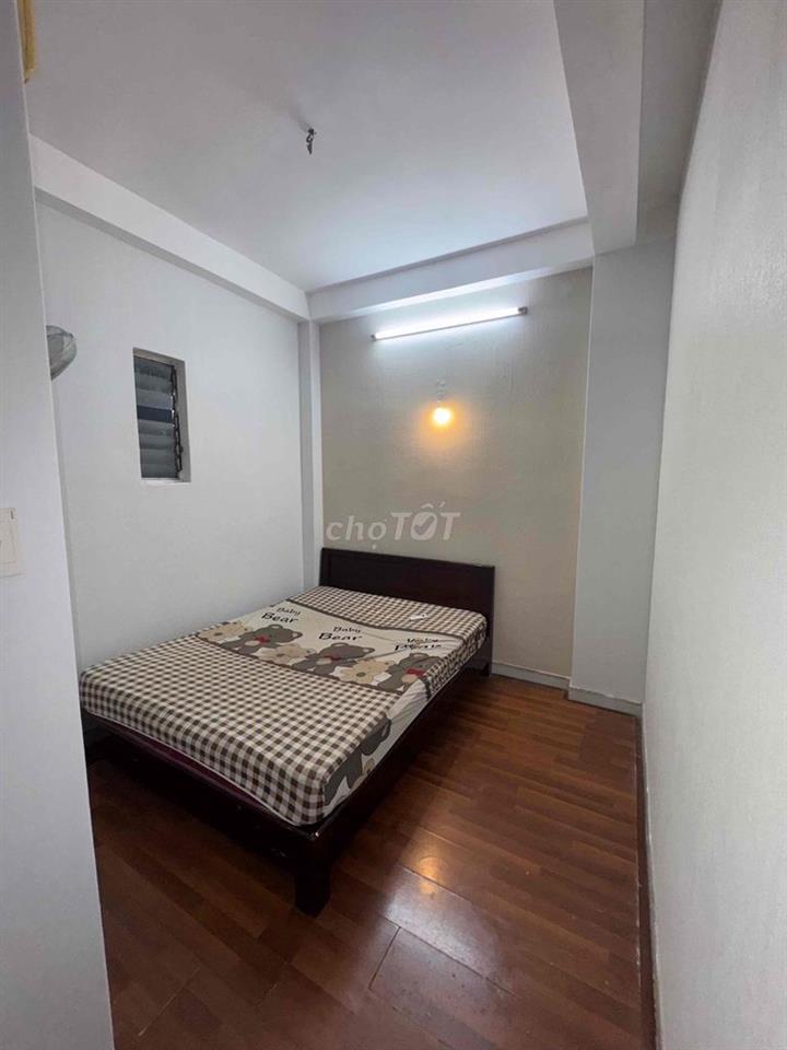 phòng trọ 15m2 gần công viên Phú Lâm