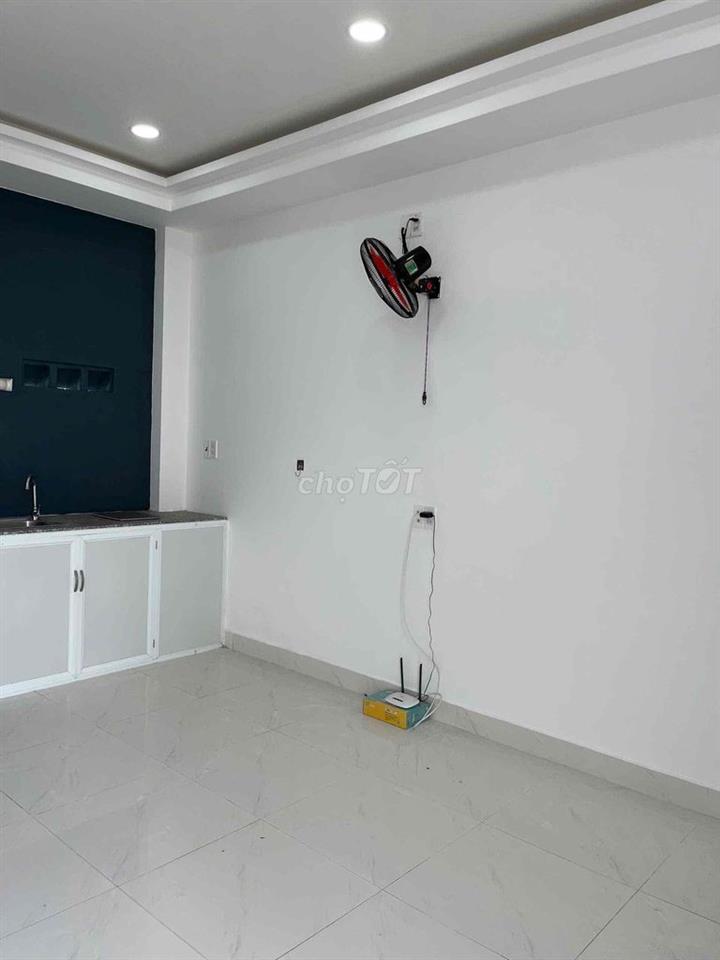 PHÒNG TRỌ CAO CẤP MÁY LẠNH TẠI NGÃ TƯ BỐN XÃ