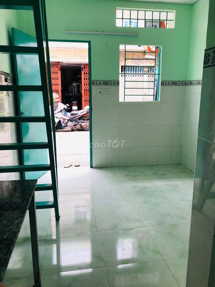 Nhà trọ mặt đất giá rẻ gần mặt tiền đường Lê Văn Quới