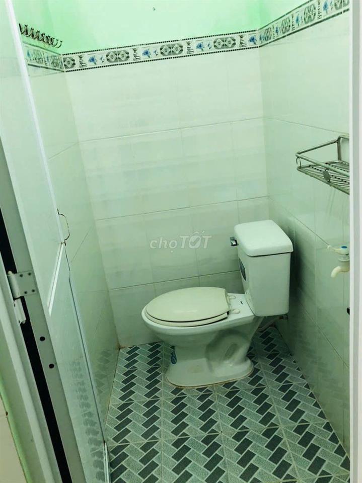 Nhà trọ mặt đất giá rẻ gần mặt tiền đường Lê Văn Quới