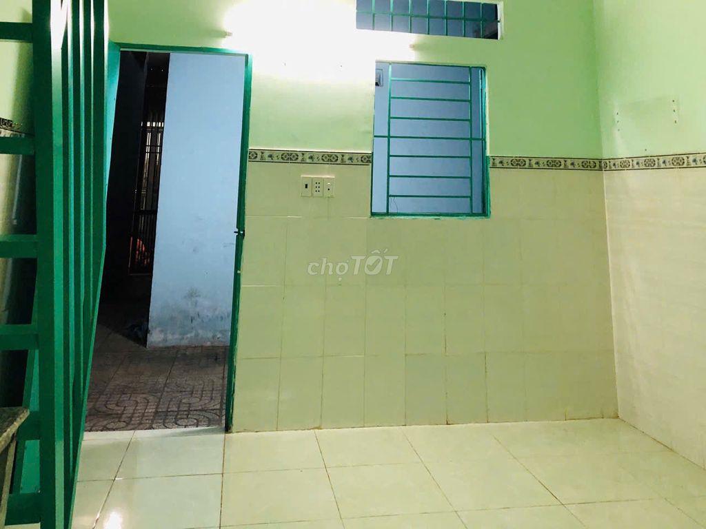 Nhà trọ mặt đất giá rẻ gần mặt tiền đường Lê Văn Quới