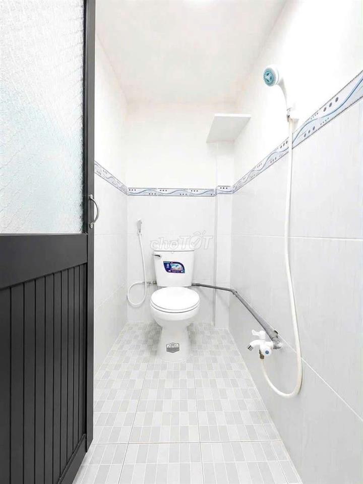 phòng trọ ngây chợ 434, gần kCN visip1, có sẵn máy lạnh 