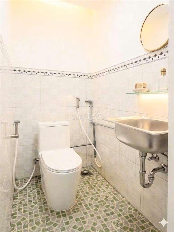 phòng trọ gần kCN tân tạo , có máy lạnh, tủ lạnh . giá 1tr6-2trieu