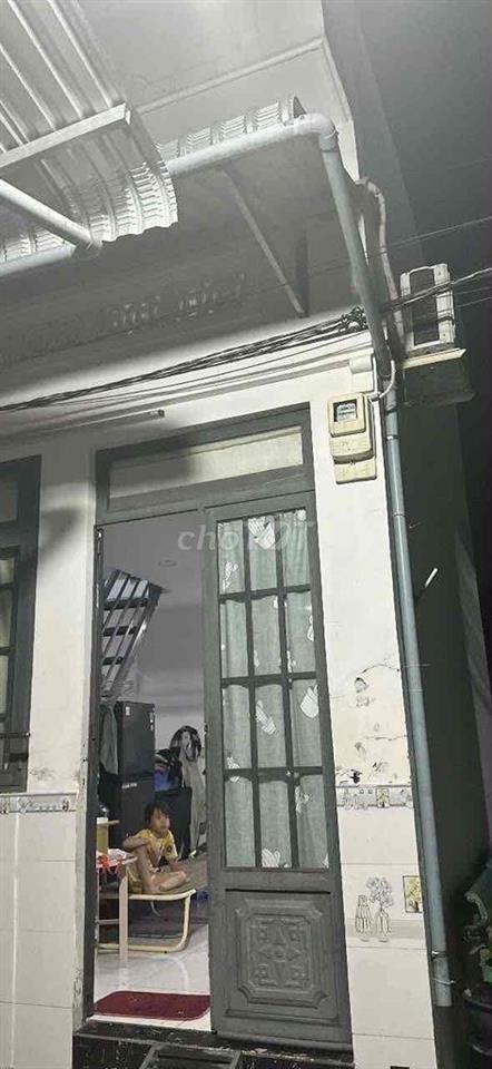 cần bán nhà nhỏ ở thị trấn cần giuộc