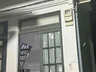 cần bán nhà nhỏ ở thị trấn cần giuộc