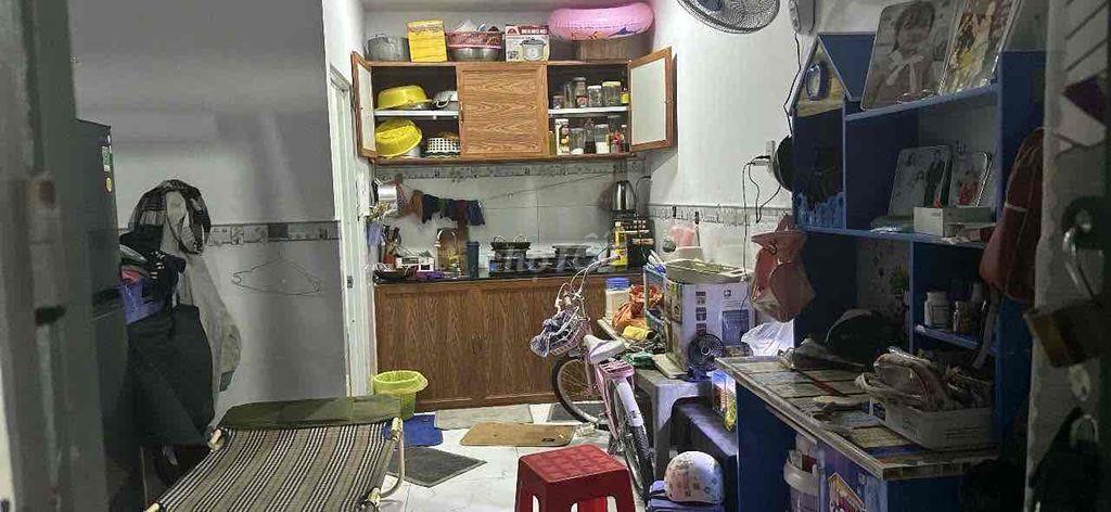 cần bán nhà nhỏ ở thị trấn cần giuộc