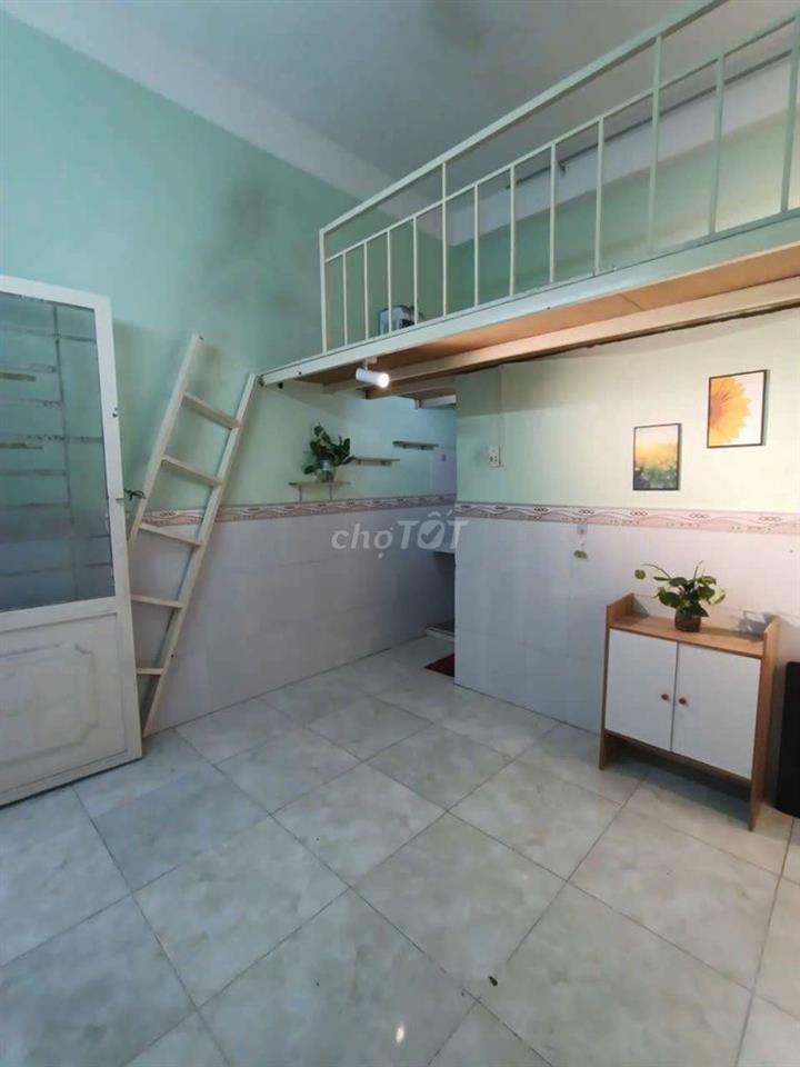 phòng cho thuê giá rẻ ,giờ giấc tự do, khoá vân tay