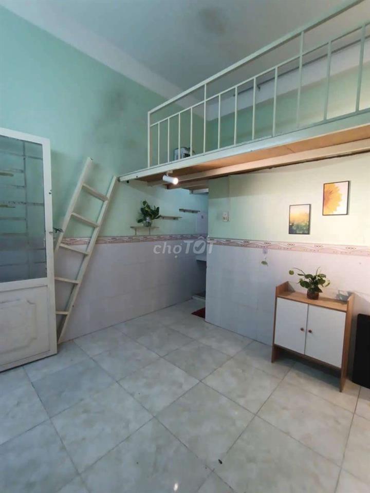 phòng cho thuê giá rẻ ,giờ giấc tự do, khoá vân tay