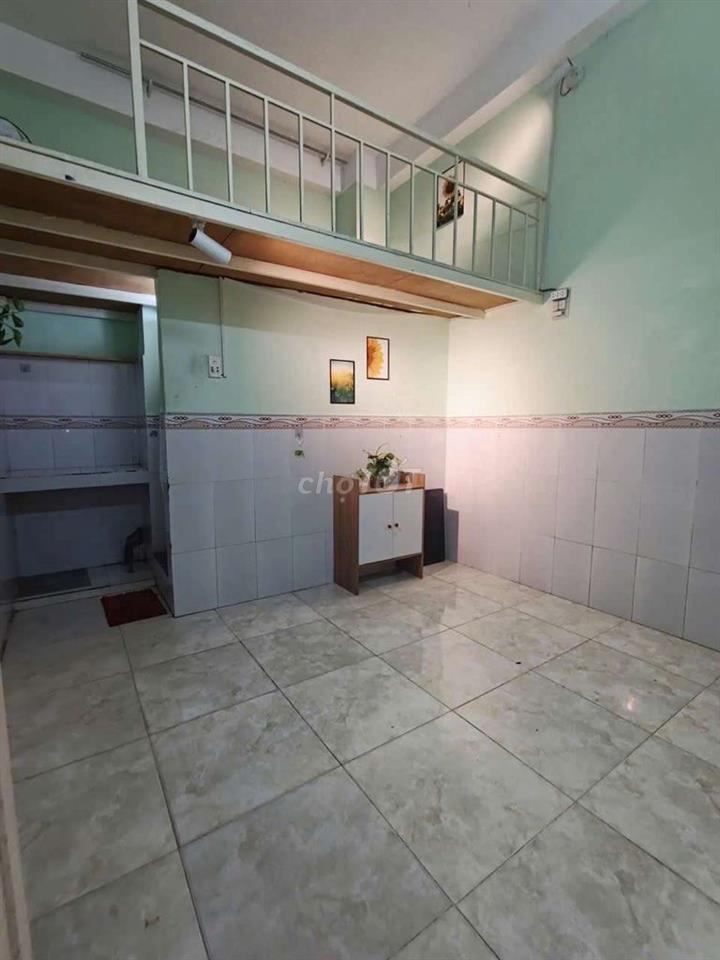 phòng cho thuê giá rẻ ,giờ giấc tự do, khoá vân tay