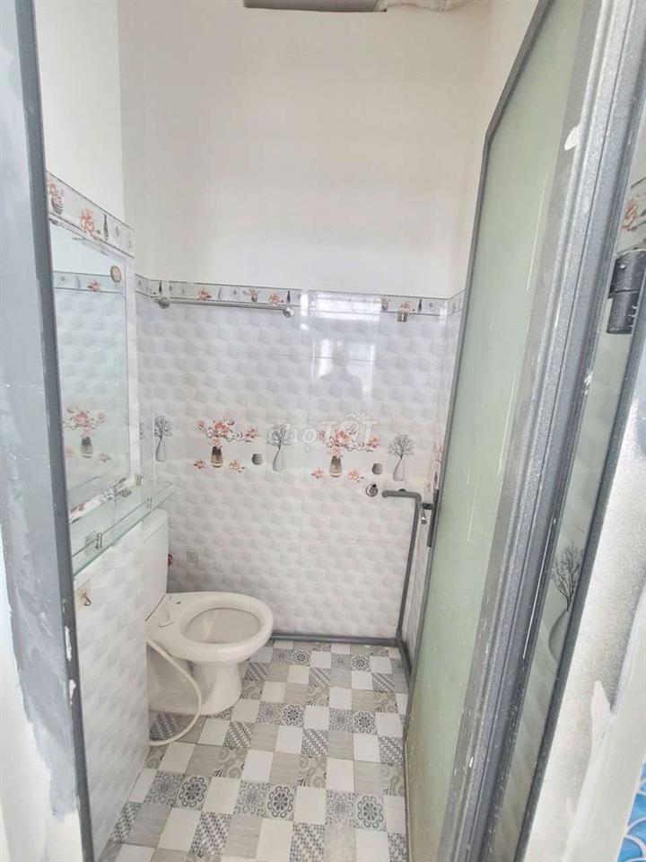 Nguyễn Tư Giảng phòng có gác mới 100%