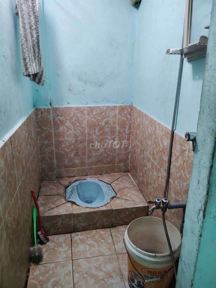 Phòng trọ tỉnh lộ 10 mặt tiền đường sầm uất