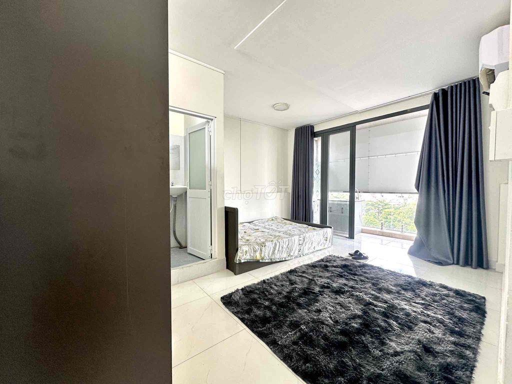 phòng view đẹp ban công cửa sổ full nội thất