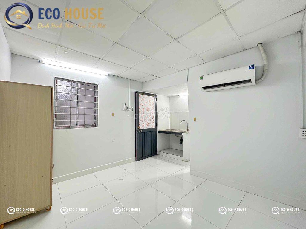 đầu đường Nguyễn Sơn, giáp Thoại Ngọc Hầu, Tân Phú