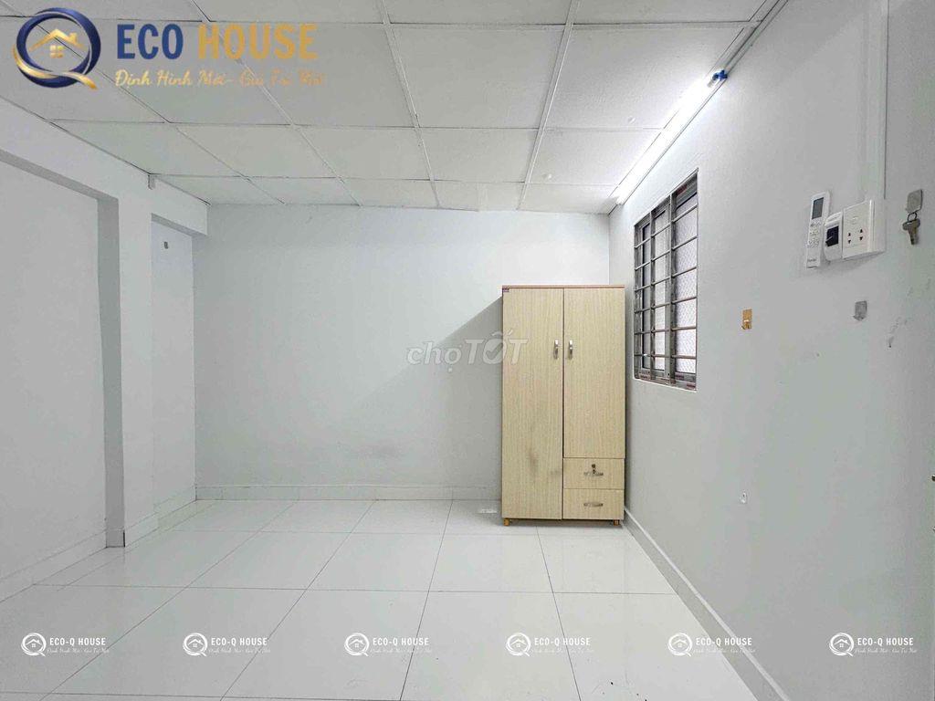 đầu đường Nguyễn Sơn, giáp Thoại Ngọc Hầu, Tân Phú