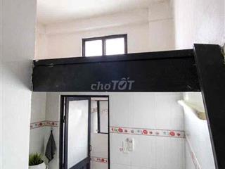 Duplex 1 người ở đầu đường Nguyễn Sơn, Tân Phú
