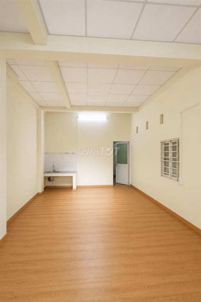 Cho thuê tầng trệt nhà phố