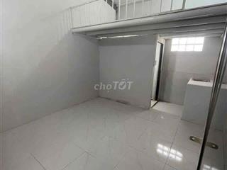 Phòng trọ ngay chợ đầu mối hóc môn. Giá 1tr9. Địa chỉ 25/2E phạm thị h