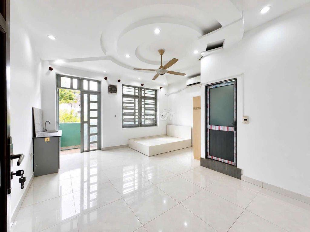 PHÒNG BAN CÔNG TỪ 4X TÂN PHÚ