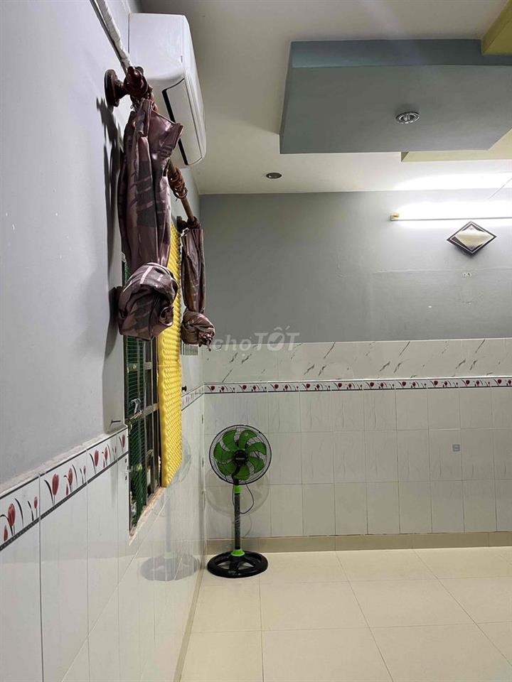 Cho thuê phòng Gần công viên Phú Lâm