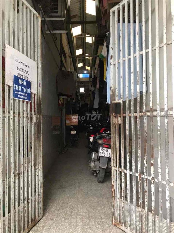 QUẬN BÌNH TÂN - CHO THUÊ PHÒNG 15 M2 CÓ GÁC - HẺM XE HƠI – NGA