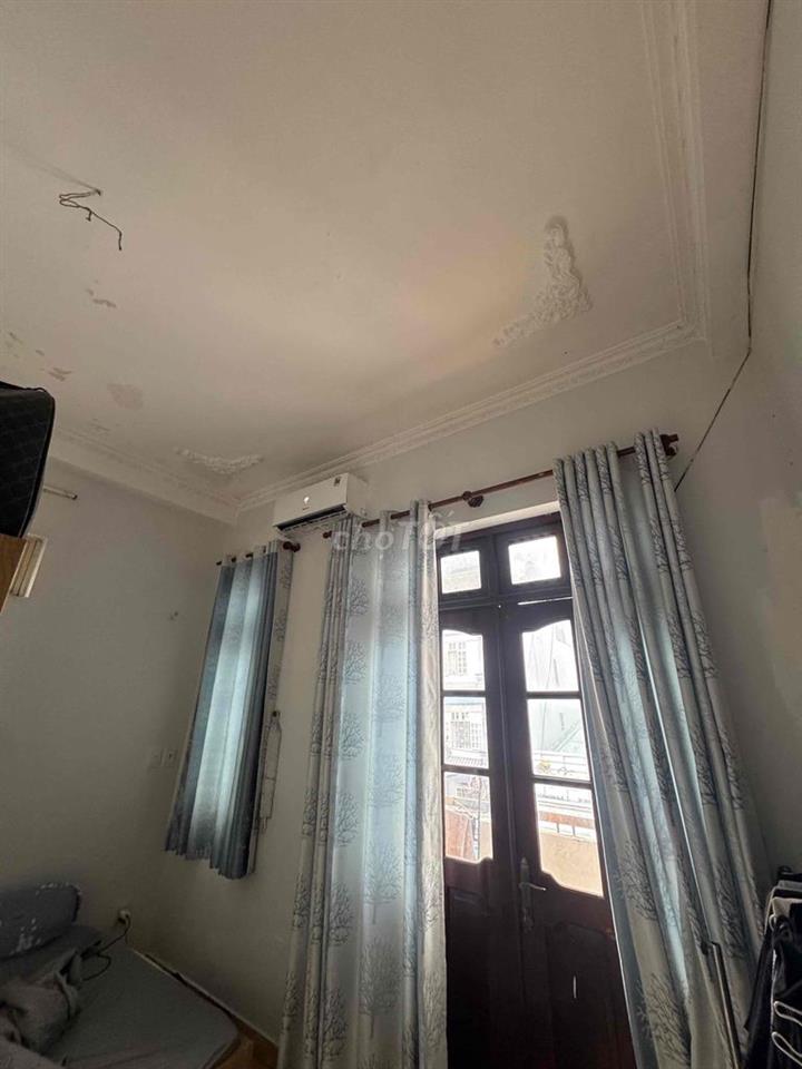 Sang nhượng lại phòng trọ mình đang ở có 2 phòng 2 máy lạnh