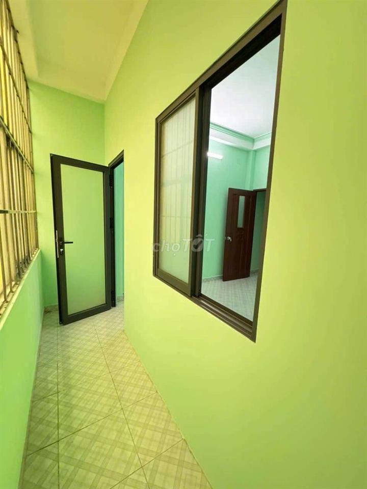 CHO THUÊ PHÒNG ĐẸP ban công, máy lạnh gần Aeon Tân Phú, ĐH Văn Hiến