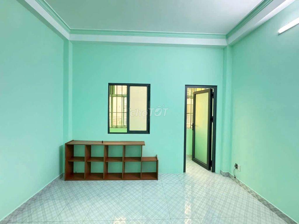 CHO THUÊ PHÒNG ĐẸP ban công, máy lạnh gần Aeon Tân Phú, ĐH Văn Hiến