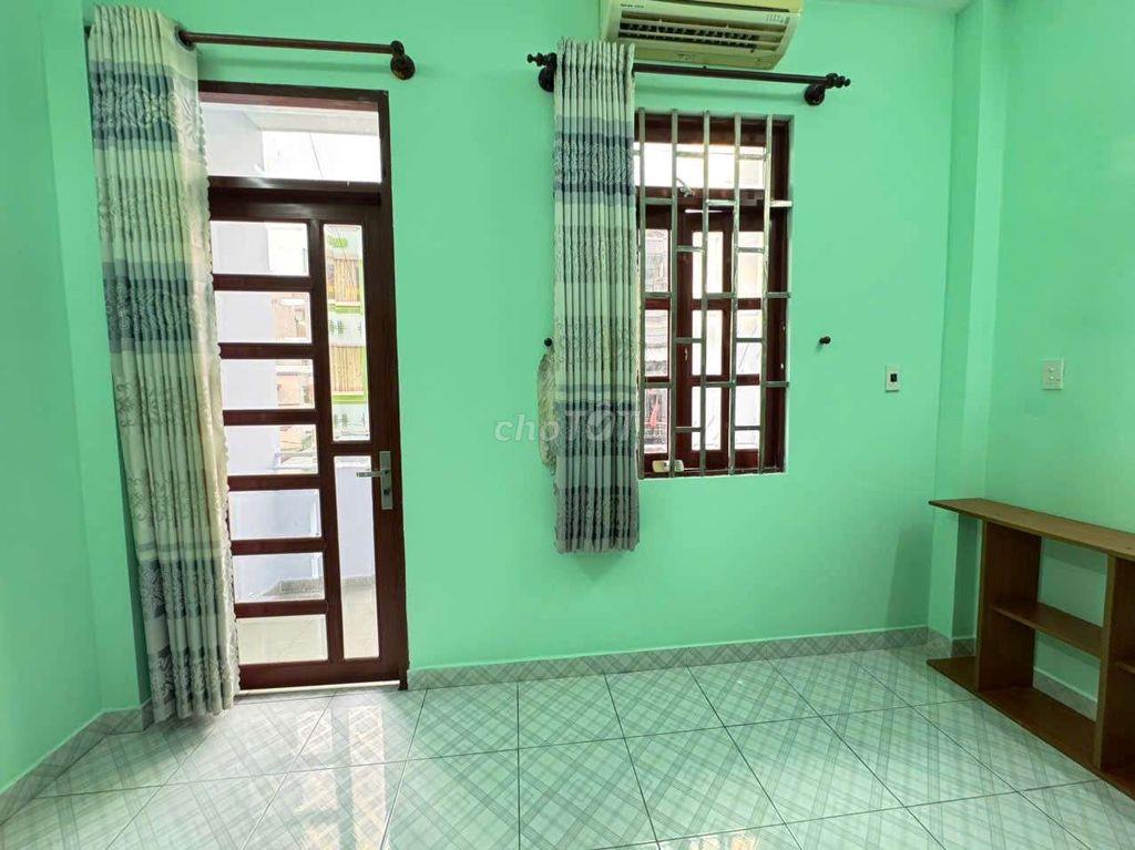 CHO THUÊ PHÒNG ĐẸP ban công, máy lạnh gần Aeon Tân Phú, ĐH Văn Hiến