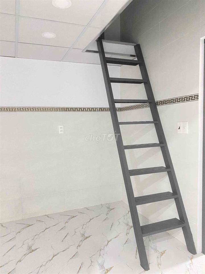Nhà trọ mới 25m2, gác lửng, cổng riêng