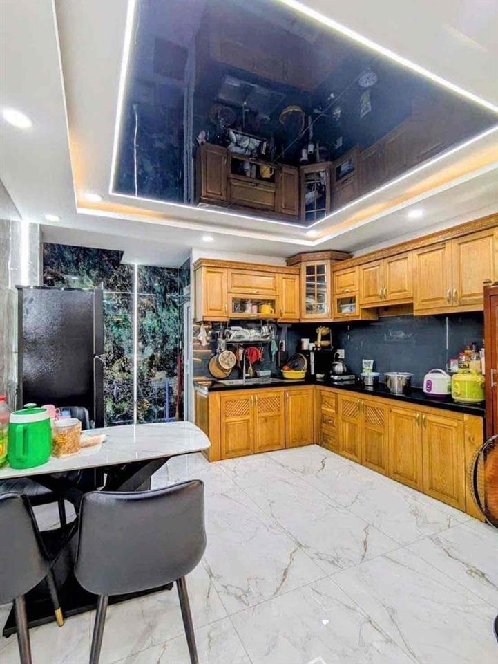 Bán Mặt tiền 5 lầu Nguyễn văn khối thông tây hội HCM