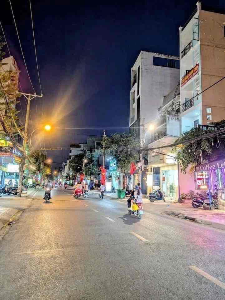 Bán Mặt tiền 5 lầu Nguyễn văn khối thông tây hội HCM