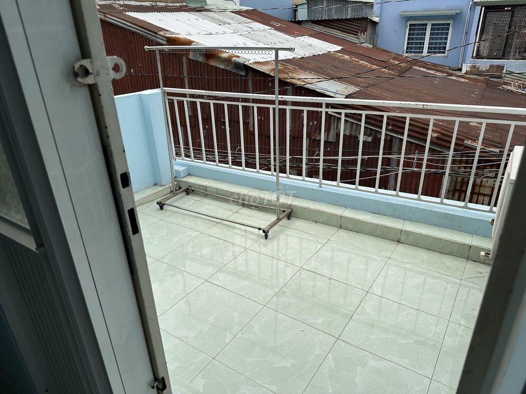 Phòng Bùi Đình Tuý, có BAN CÔNG, full nội thất