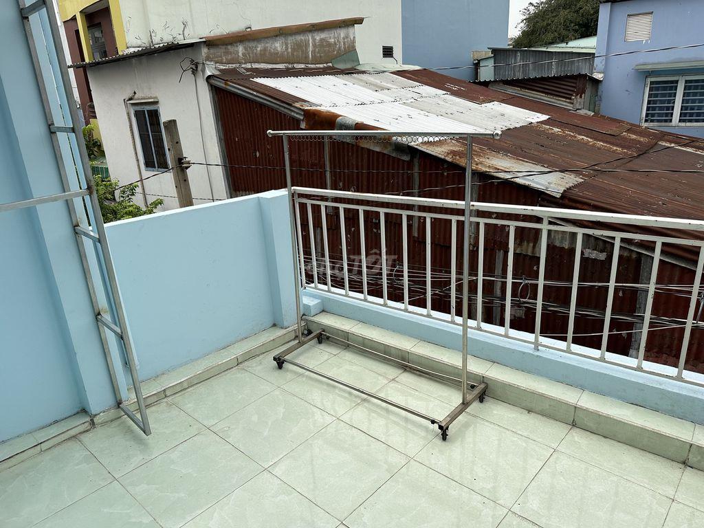 Phòng Bùi Đình Tuý, có BAN CÔNG, full nội thất